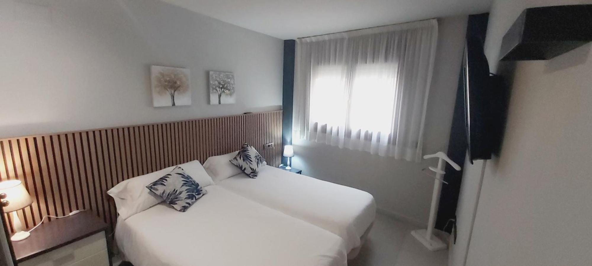 Apartaments Voramar Кембрилс Екстериор снимка