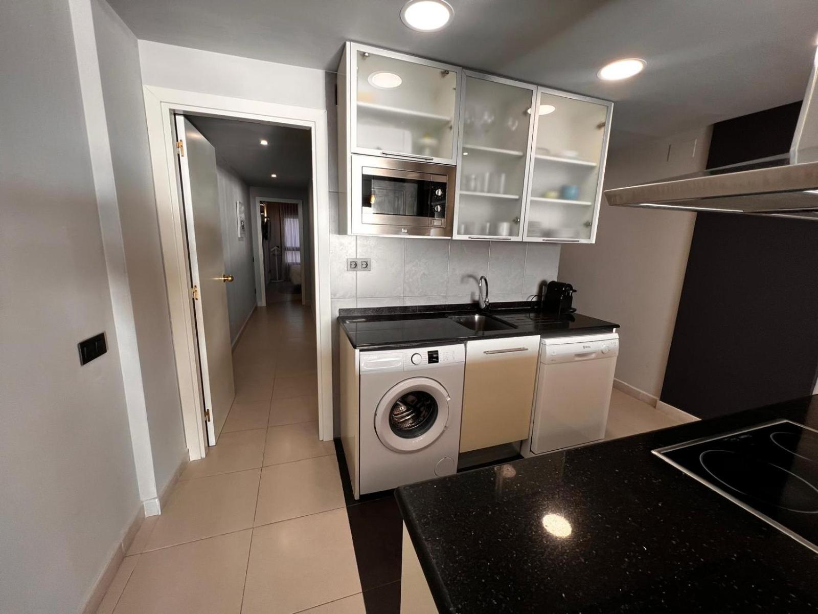 Apartaments Voramar Кембрилс Екстериор снимка