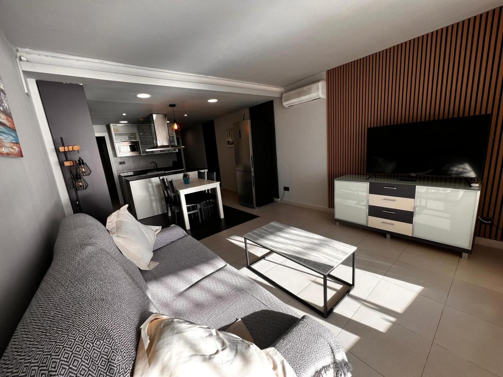 Apartaments Voramar Кембрилс Екстериор снимка