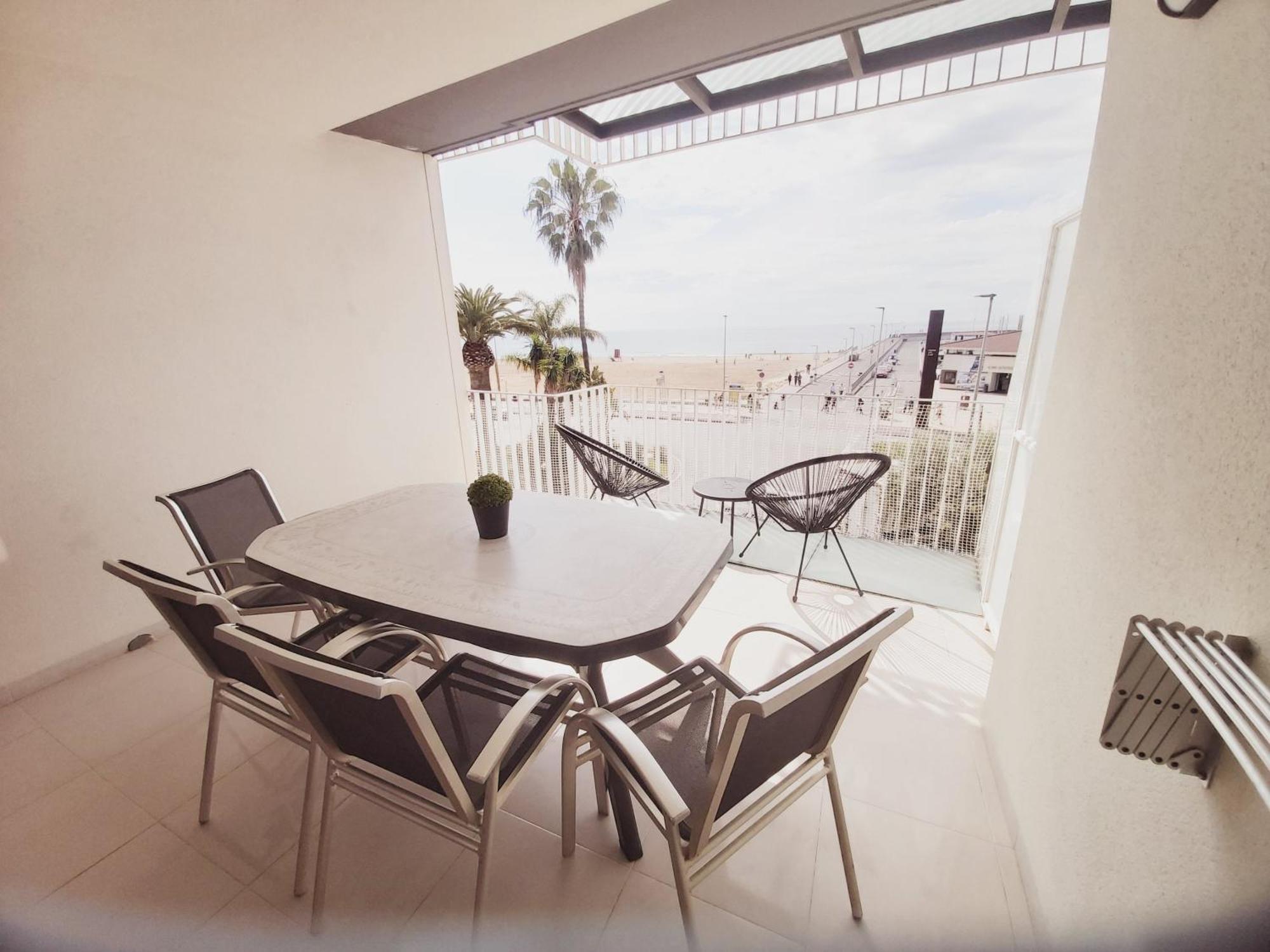 Apartaments Voramar Кембрилс Стая снимка