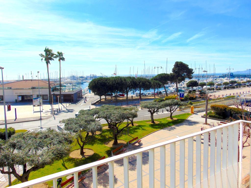 Apartaments Voramar Кембрилс Стая снимка