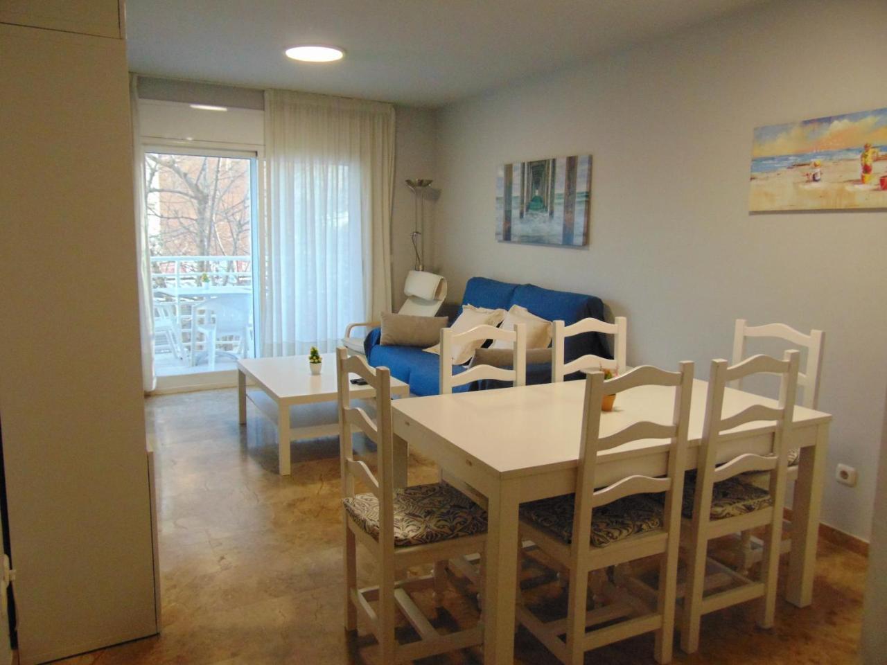 Apartaments Voramar Кембрилс Екстериор снимка
