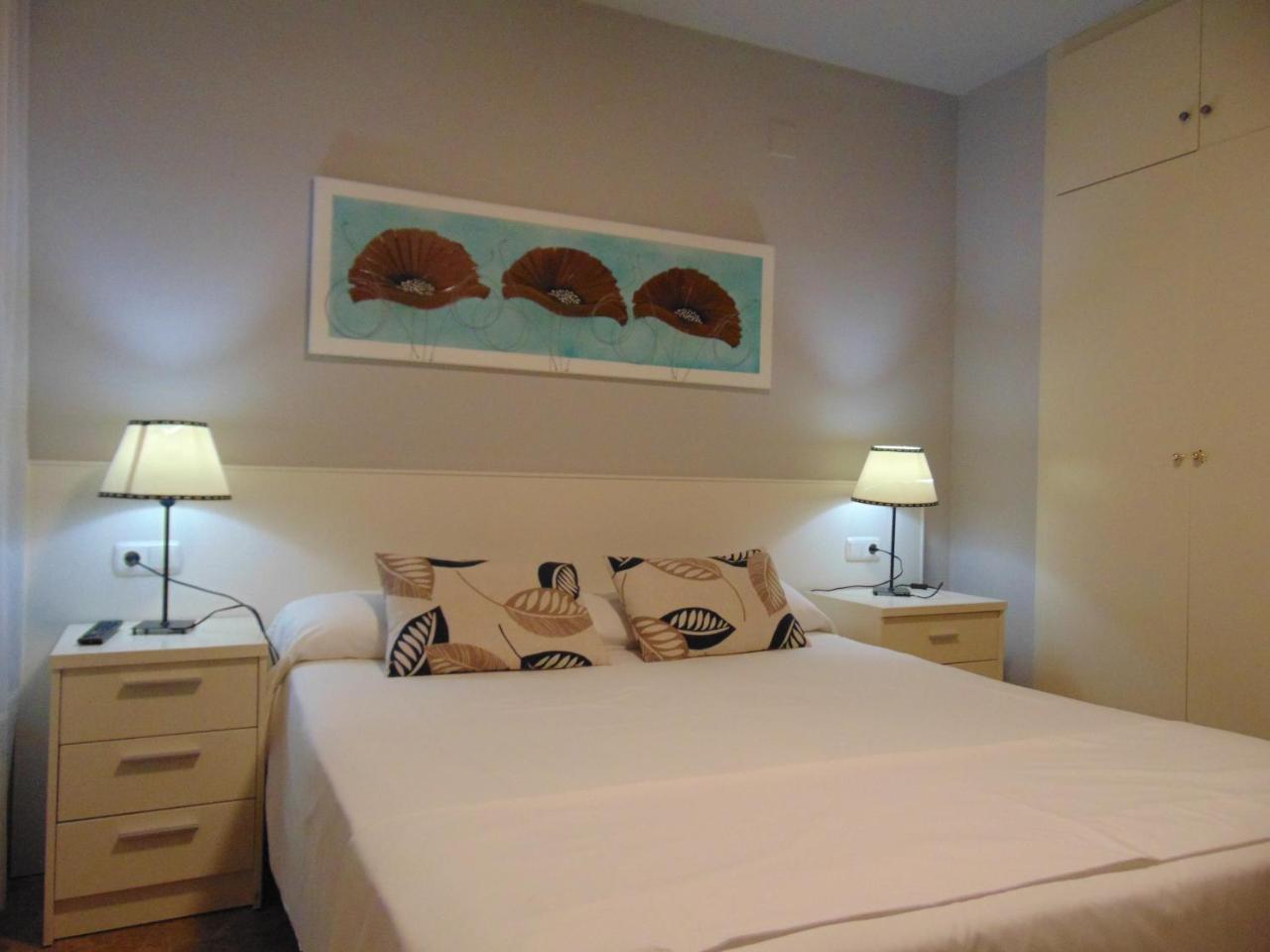 Apartaments Voramar Кембрилс Екстериор снимка