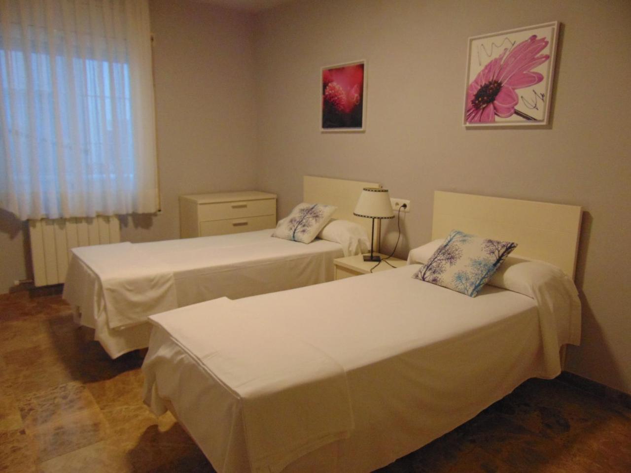 Apartaments Voramar Кембрилс Екстериор снимка