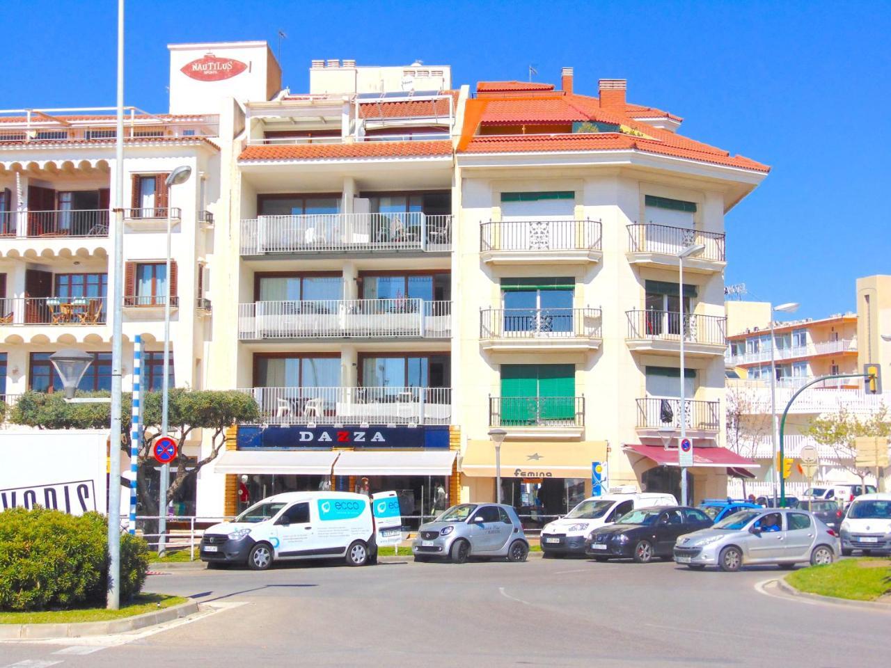 Apartaments Voramar Кембрилс Екстериор снимка