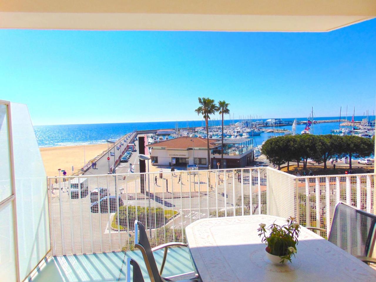 Apartaments Voramar Кембрилс Екстериор снимка